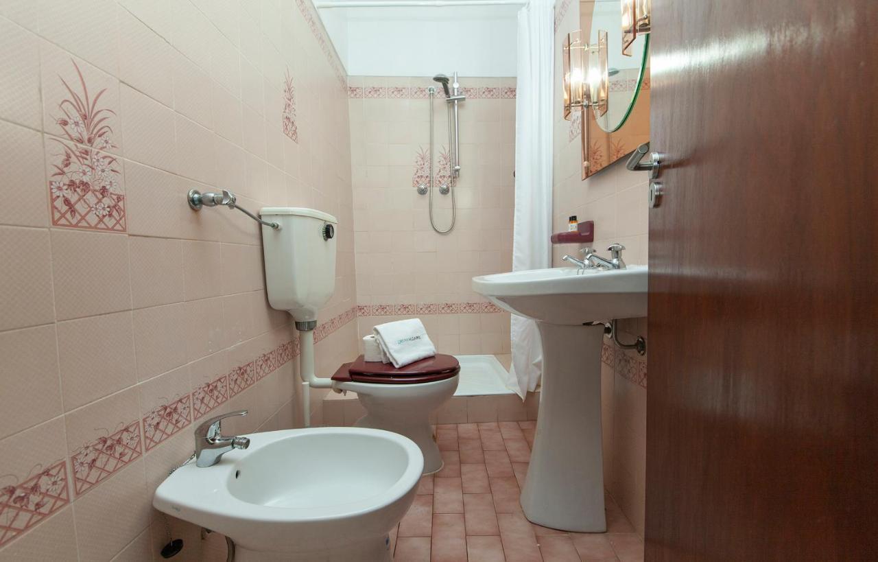 לאגוּ‏ש O - Sao Goncalo Central Guesthouse מראה חיצוני תמונה