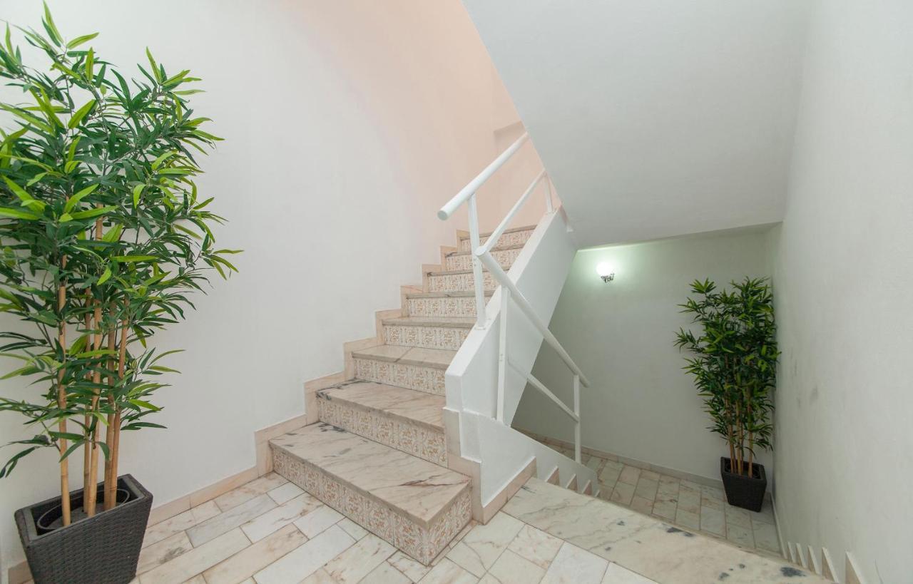 לאגוּ‏ש O - Sao Goncalo Central Guesthouse מראה חיצוני תמונה